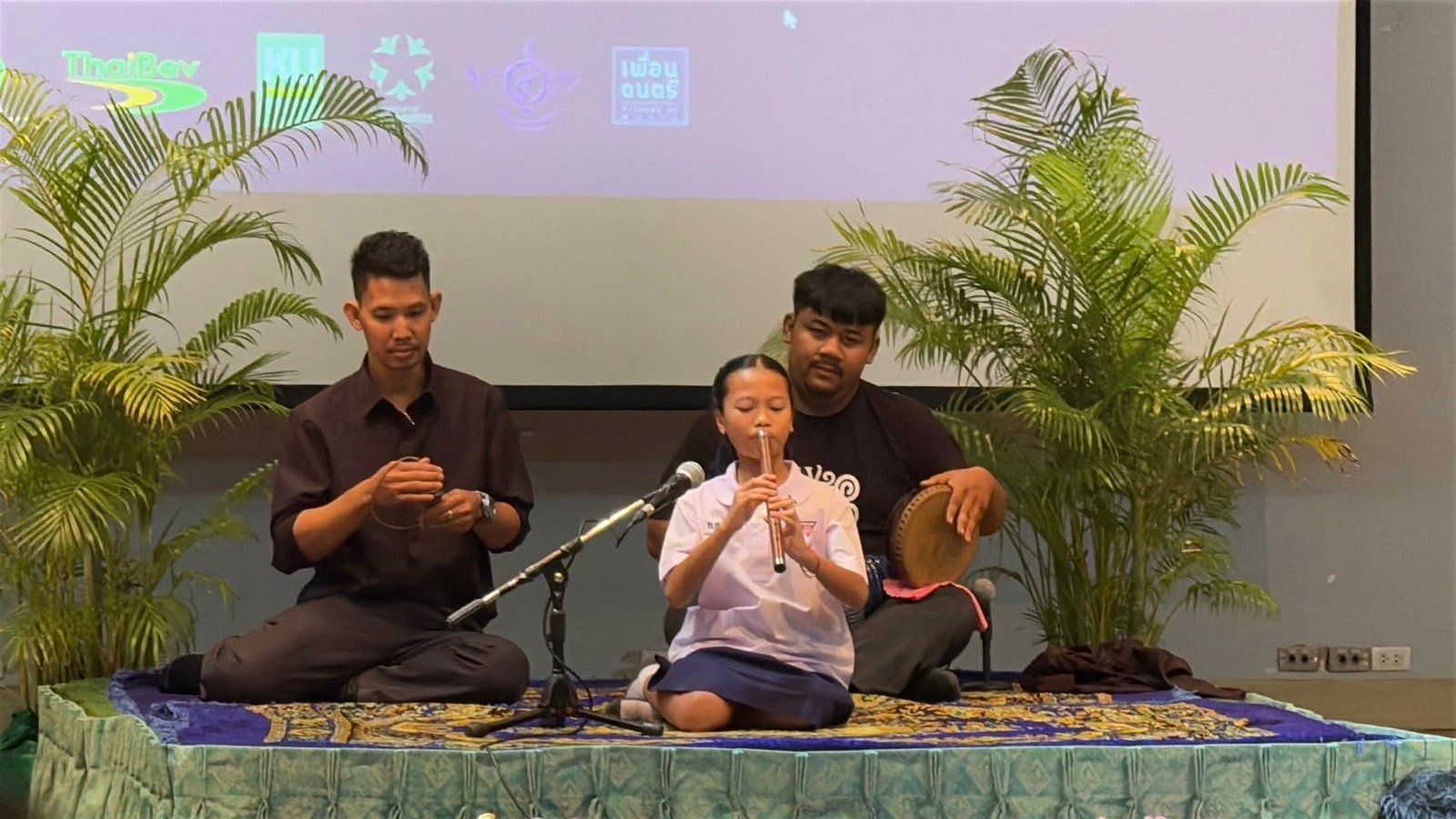 <div style='text-align:center;'><a href='img/article/art_1766457749/image/g/8367af001cbc251b86dbda6fc75498211_847139169.jpg' target='_blank' style='color:#FFF !important;' download><b>ดาวน์โหลดรูปภาพ</b> <span style='font-size:12px;'>(1,706 x 960 px)</span></a></div>