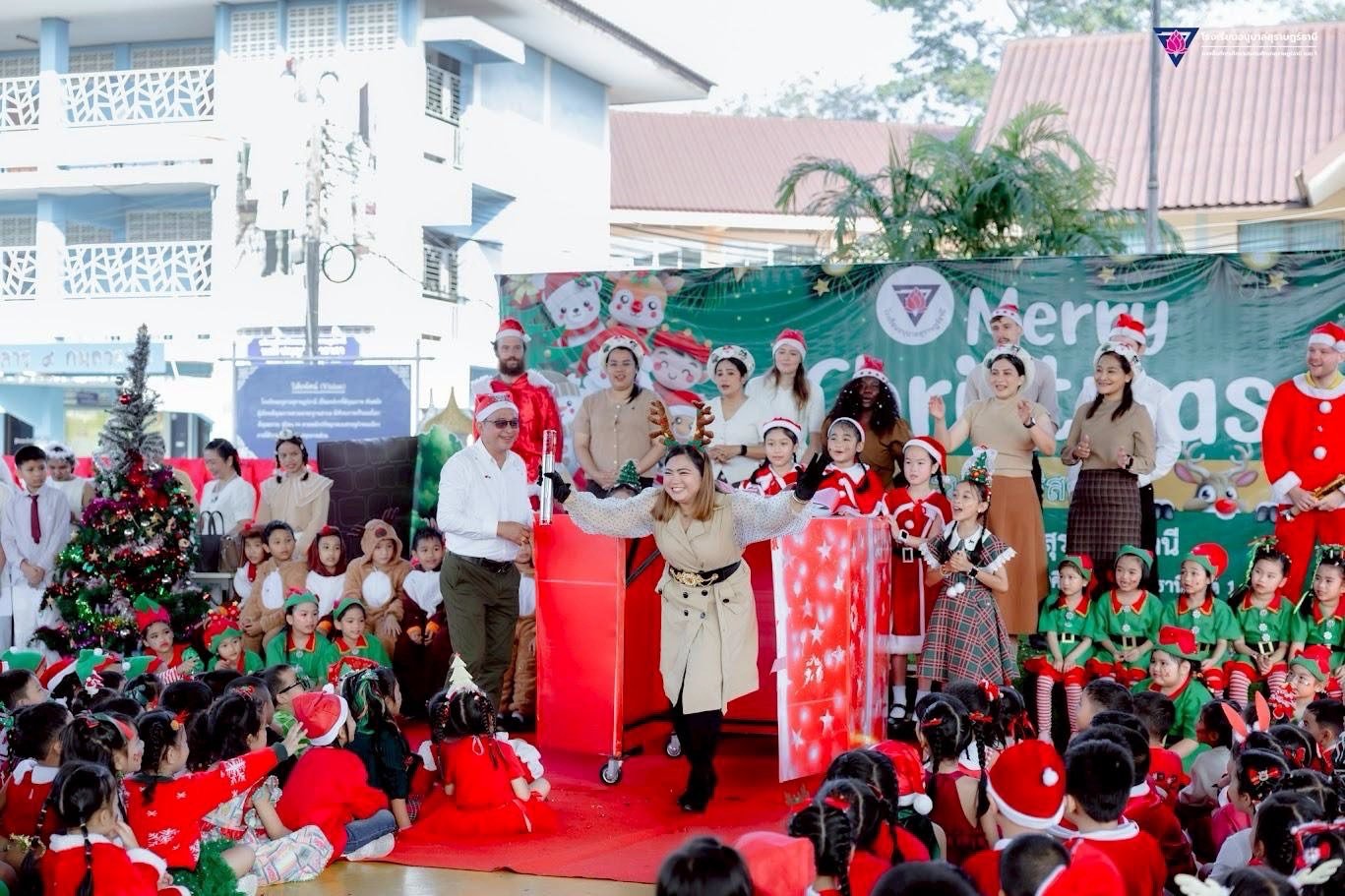 <div style='text-align:center;'><a href='img/article/art_1766988967/image/g/db9cee8ecea0e0dd1f1131162e2a40761_288714843.jpg' target='_blank' style='color:#FFF !important;' download><b>ดาวน์โหลดรูปภาพ</b> <span style='font-size:12px;'>(1,367 x 911 px)</span></a></div>