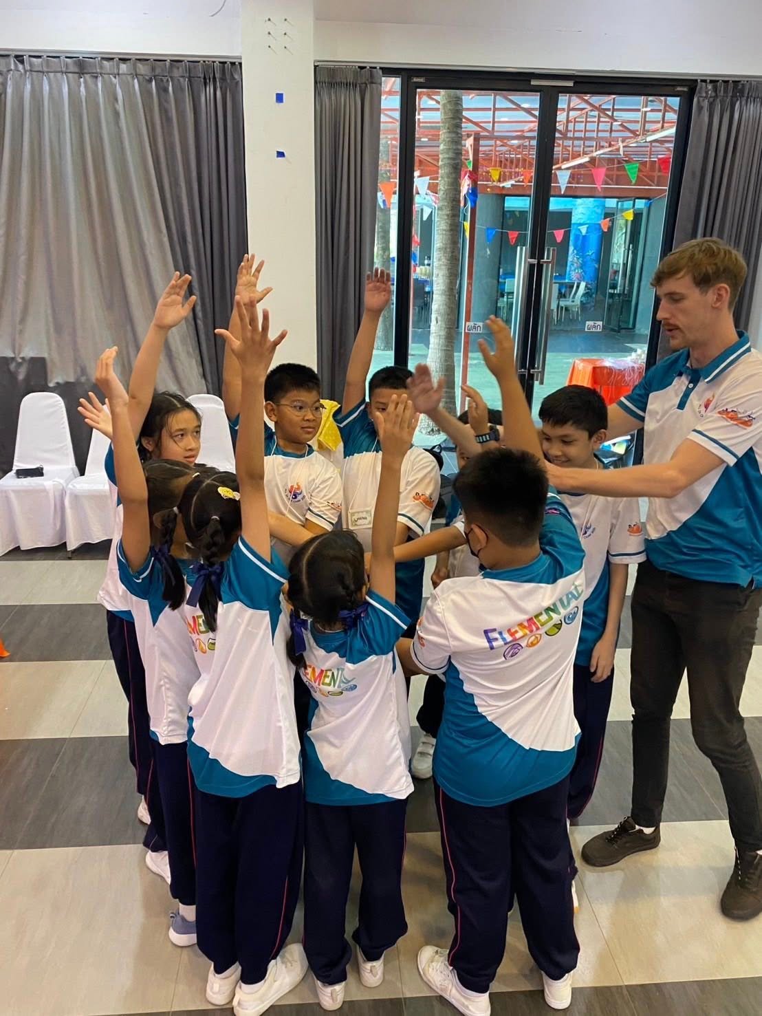 <div style='text-align:center;'><a href='img/article/art_1766989607/image/g/7d7e9717b848f9de35f15e79037027cf1_2746620389.jpg' target='_blank' style='color:#FFF !important;' download><b>ดาวน์โหลดรูปภาพ</b> <span style='font-size:12px;'>(1,108 x 1,477 px)</span></a></div>